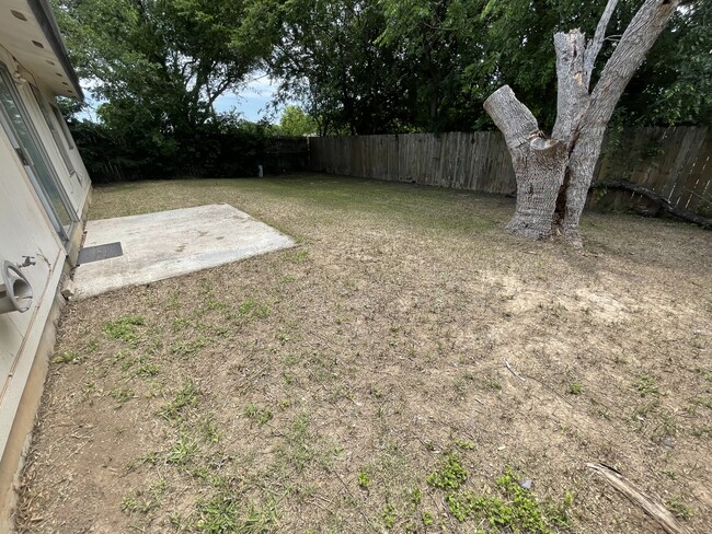 Building Photo - 9627 Timber Path