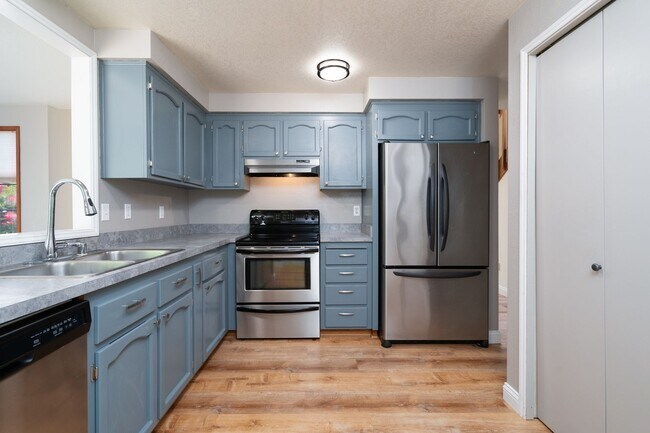 Foto del edificio - 4-Bedroom Home 2.5 Bathrooms, Mount Vernon