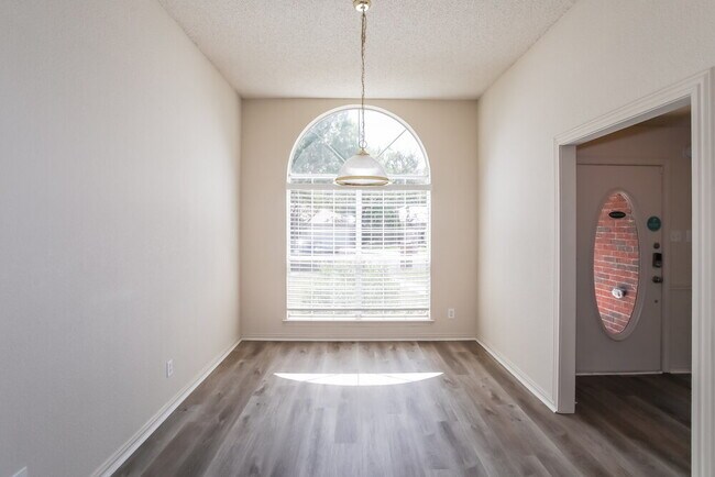 Building Photo - 58 Robins Nest Dr