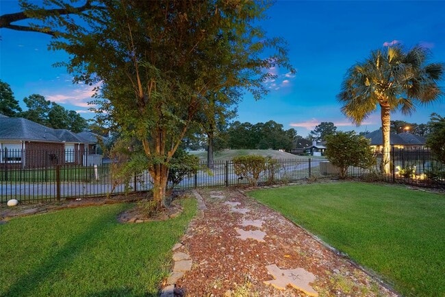 Building Photo - 8014 Sports Haven Dr