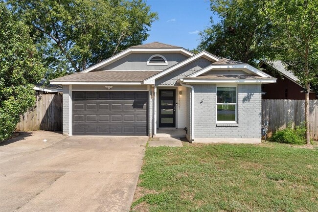 Building Photo - 12321 Emery Oaks Rd
