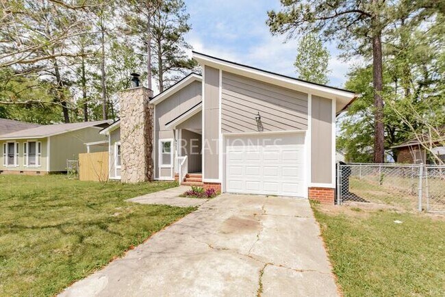 Building Photo - 123A Deerfield Dr