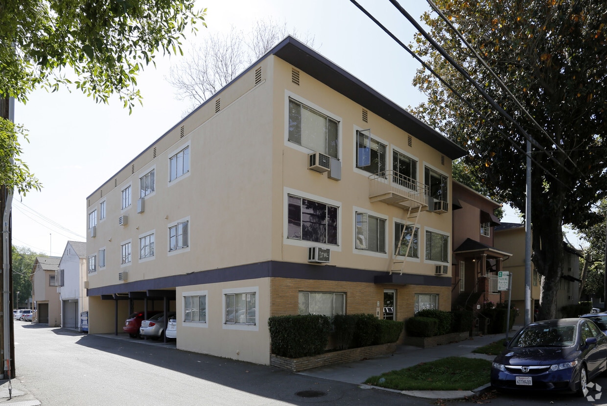 Primary Photo - 1517 12th St