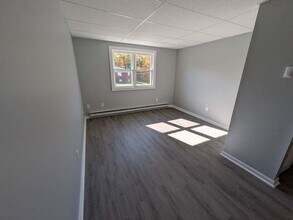 Building Photo - 1 Andrews Rd