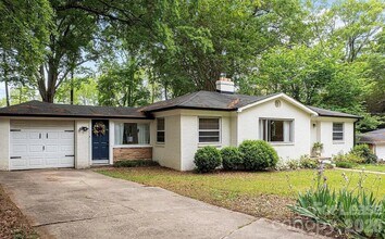 Building Photo - 5212 Pine Dr