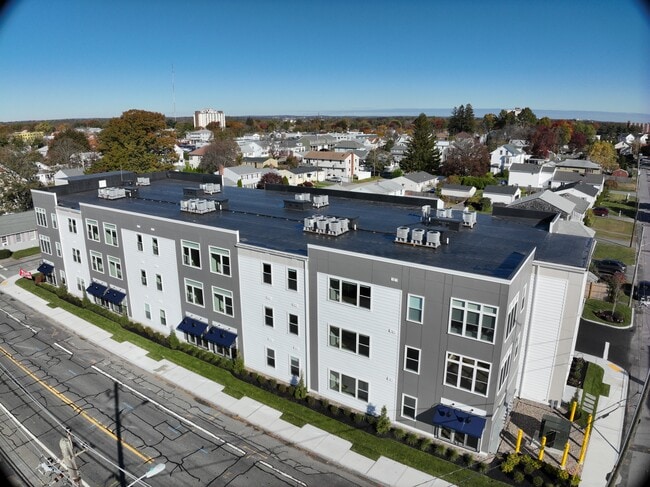 3D Exterior - 446 Waterman Ave