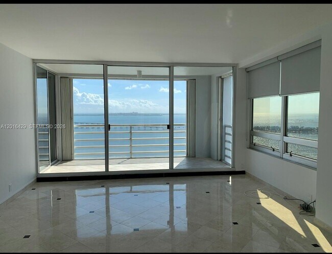 Foto del edificio - 1541 Brickell Ave