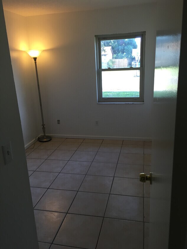 Foto del edificio - 6835 Longmeade Ln