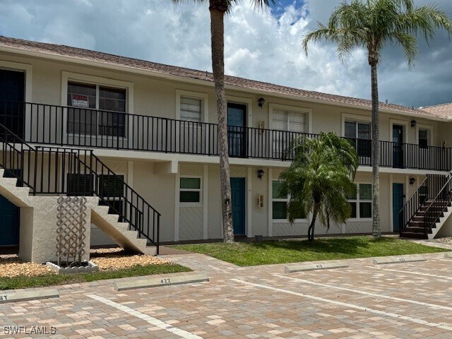 Foto del edificio - 16007 Davis Rd