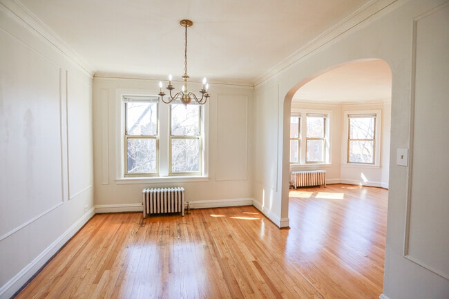 Foto del edificio - 7443 N Claremont Ave