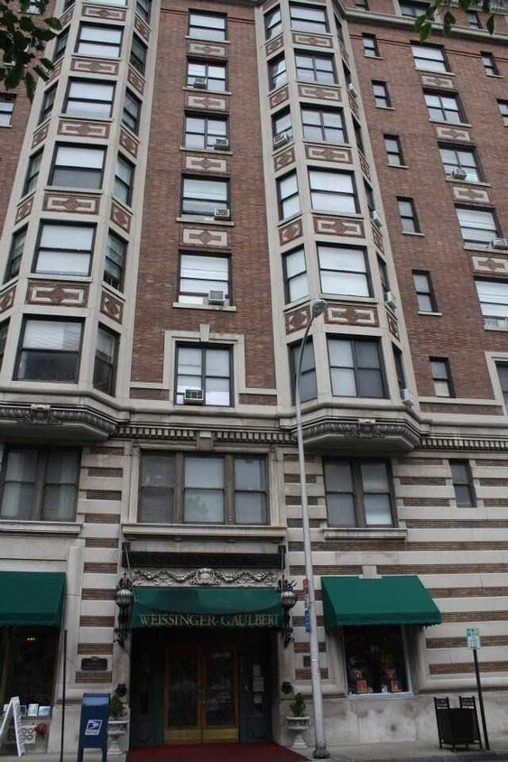 Building Photo - 707 S 3rd St