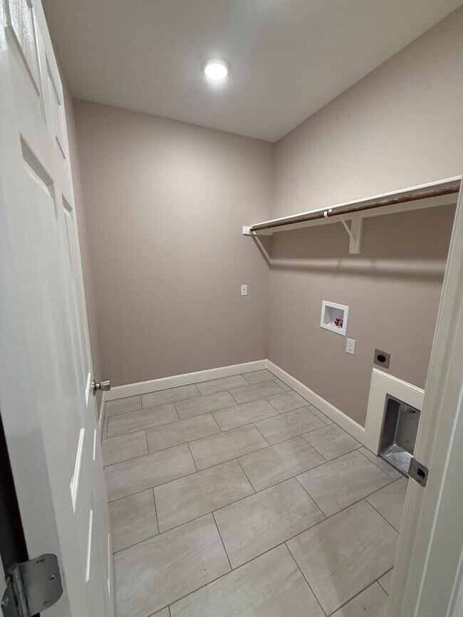 Foto del edificio - 267 NE Ave F