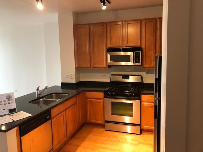 Kitchen - 210 S Desplaines St