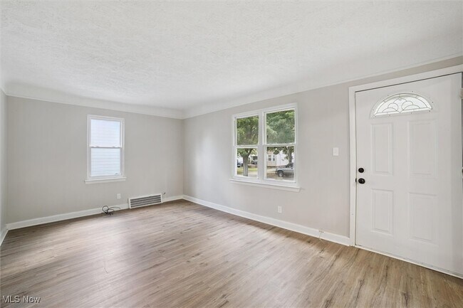 Foto del edificio - 15705 Fernway Dr