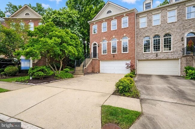 Building Photo - 10189 Castlewood Ln