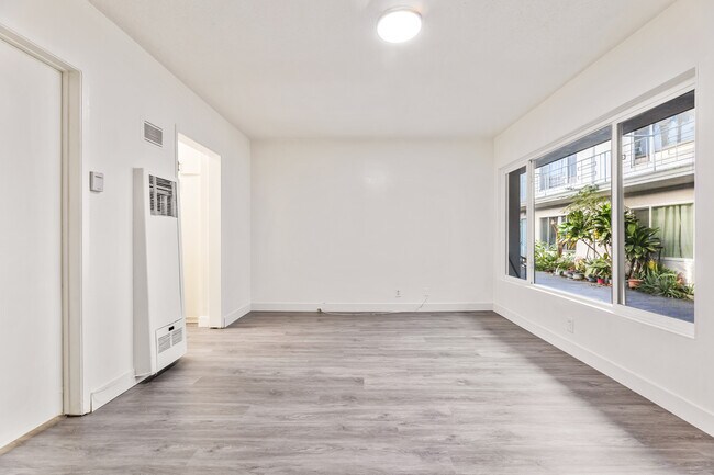 Plano de planta - 439 S Catalina St