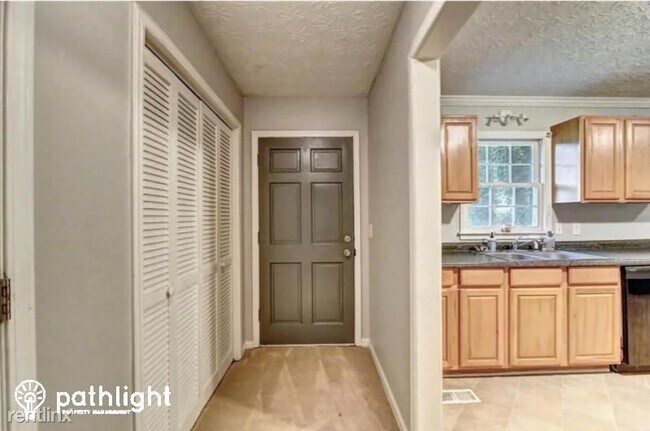 Building Photo - 3 br, 2 bath House - 1807 Creveis Rd UNIT