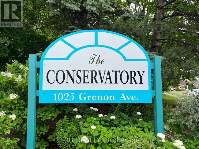 Building Photo - 1025 Grenon Ave