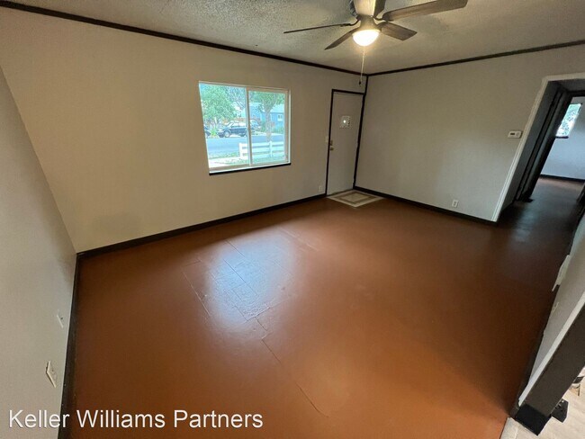 Building Photo - 3 br, 1 bath House - 2146 S Corona Ave