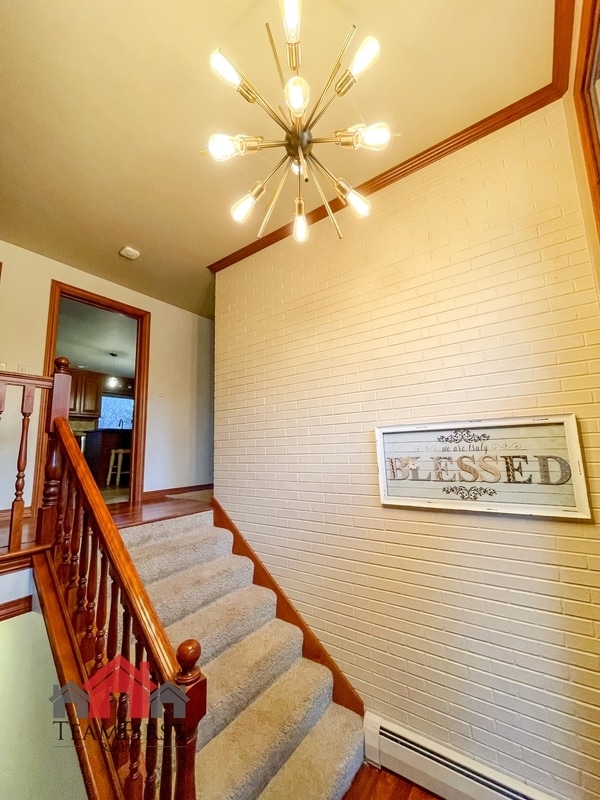Building Photo - 910 Pine Ridge Dr