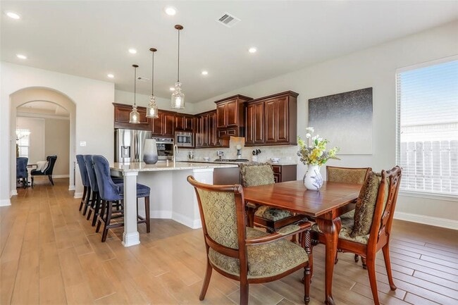 Foto del edificio - 1815 Carriage Oaks Ln