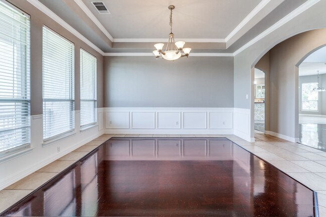 Building Photo - 5-BEDROOM HOME W/ POOL IN EVANS RANCH