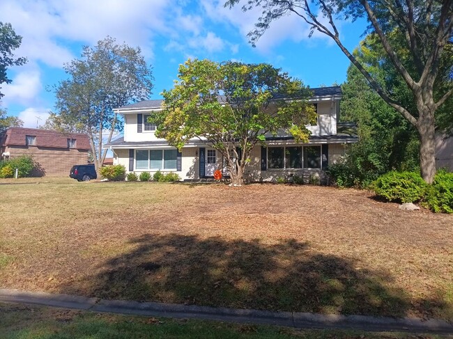 Street view of home - 1517 S River Rd
