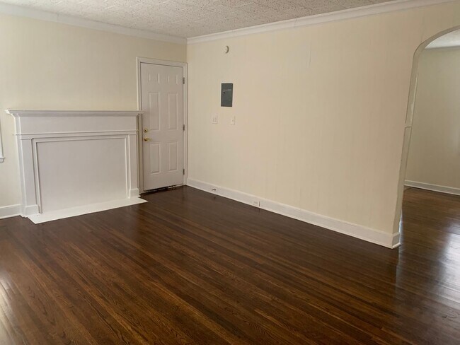 Foto del edificio - Charming Two Bedroom Home in Enderly Park!