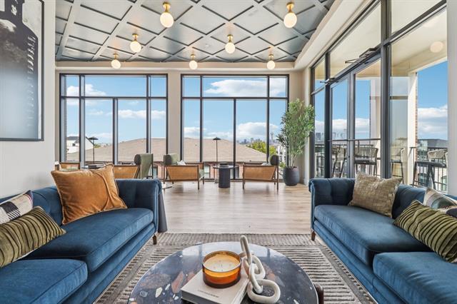 Building Photo - 405 N Ewing Ave