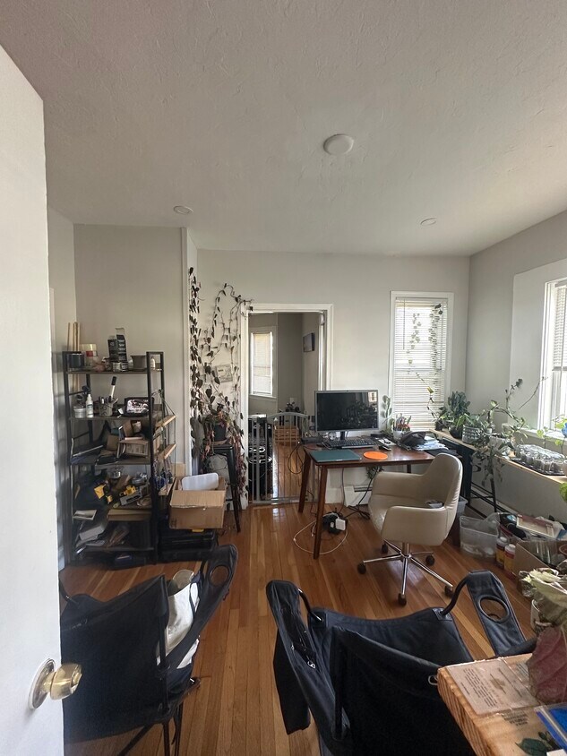 Primary Photo - 212 California St