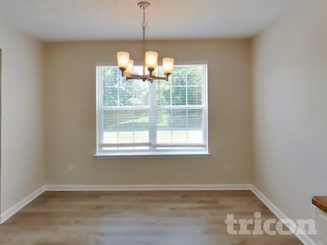 Building Photo - 673 Mable Dr