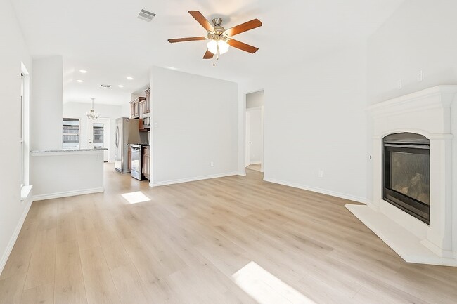 Foto del edificio - 7505 Paramount Dr