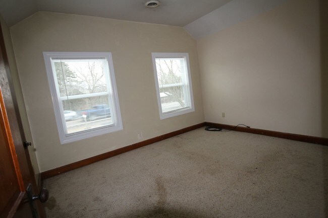 Building Photo - 3 br, 1.5 bath House - 2575 Hwy 100