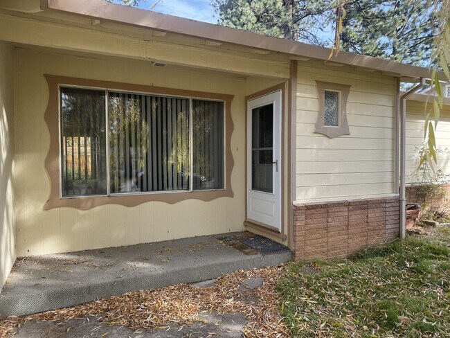 Building Photo - 1413 Rancho Way