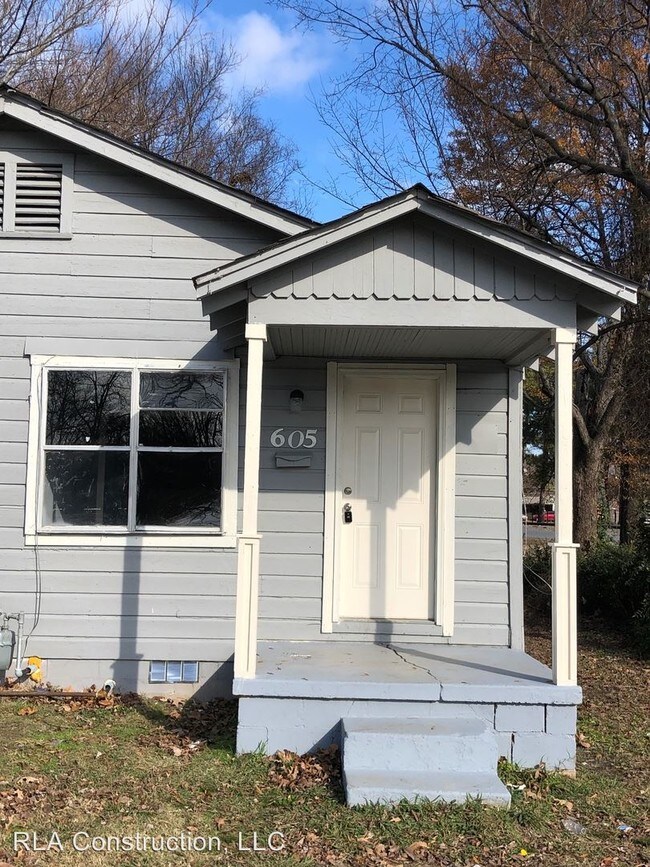 Building Photo - 2 br, 1 bath House - 605 W. 22nd Street