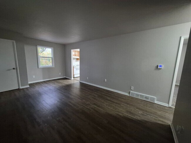 Foto del edificio - 3 Bedroom home with shed on corner lot ava...