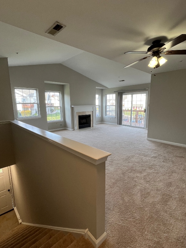 Foto del edificio - 12 Wagon Wheel Rd