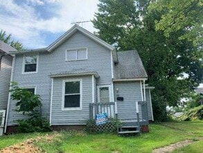 Building Photo - 806 Prospect Ave SW
