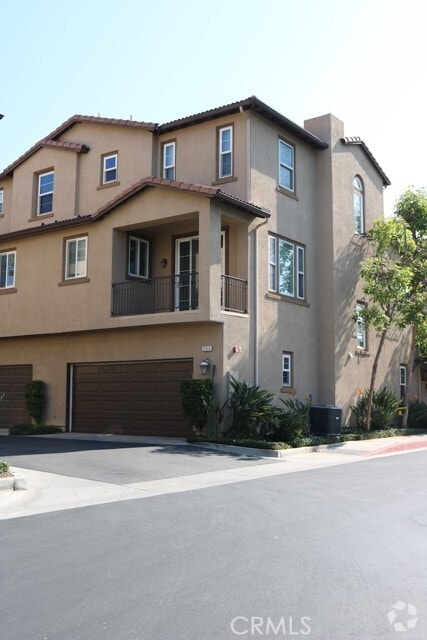 Building Photo - 255 E Santa Fe Ct