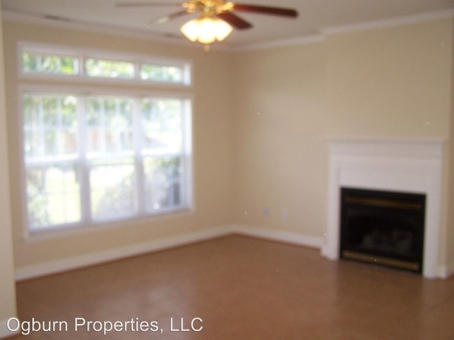 Building Photo - 3 br, 2 bath House - 725 YELLOWSTONE LANE