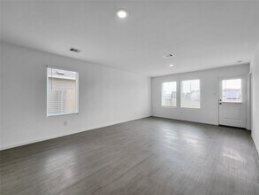 Building Photo - 10819 Red Orchid Dr