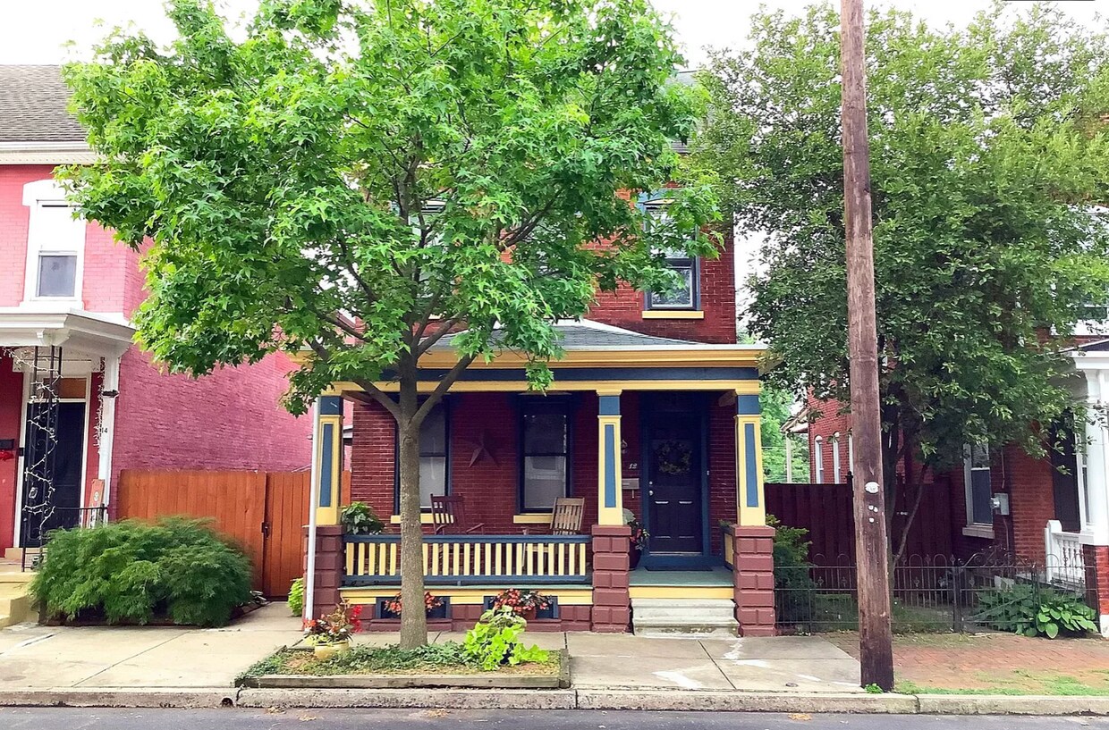 Foto principal - 12 E 5th St