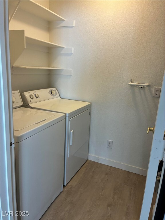 Building Photo - 701 Capri Dr