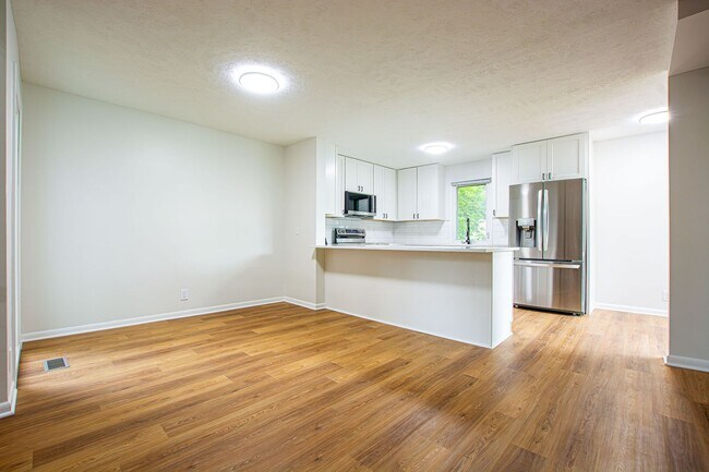 Foto del edificio - 722 S 153rd Cir