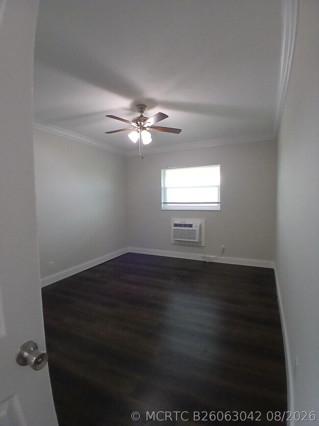 Foto del edificio - 1480 E Sample Rd