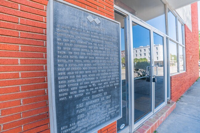 Building Photo - 315 23rd Street, Unit 103