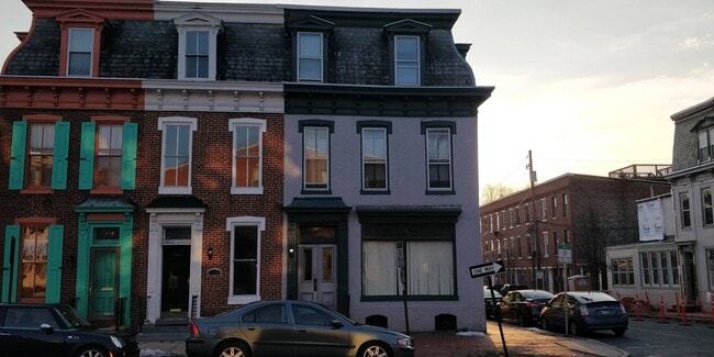 Building Photo - 1122 North 2nd Street