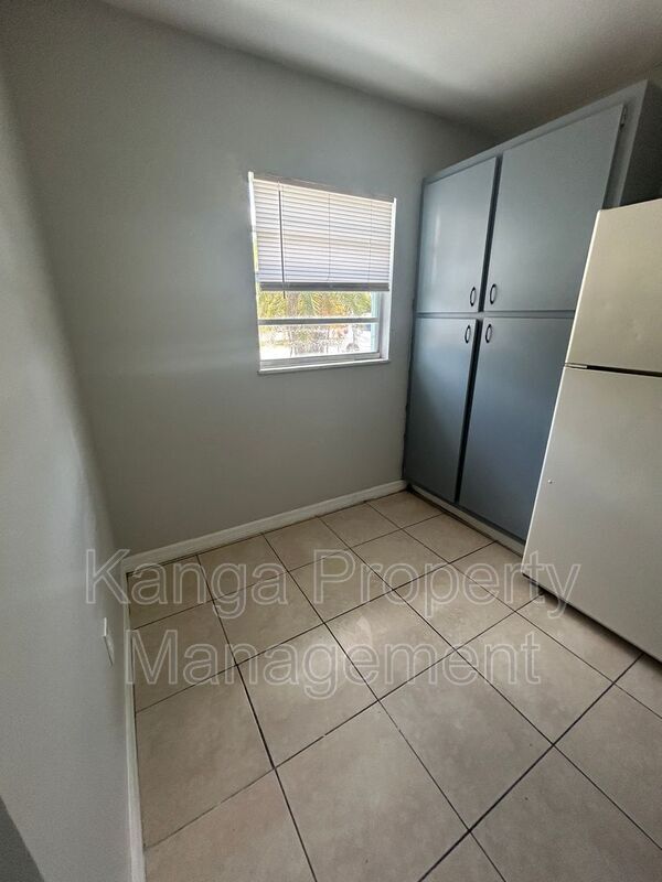 Foto del edificio - 3210 Louisiana Ave