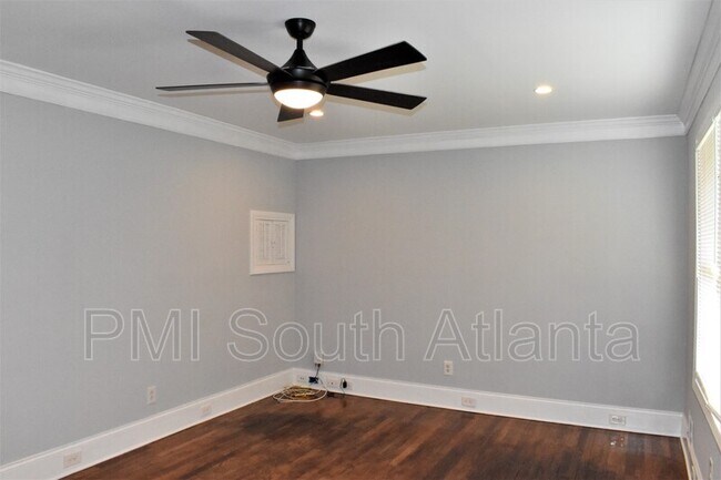 Building Photo - 800 N McDonough St