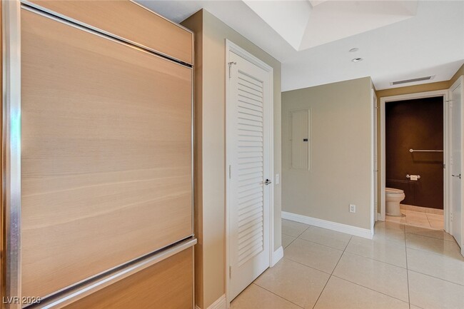 Foto del edificio - 222 Karen Ave